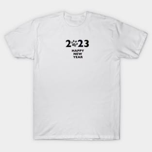 2023 text with stars and paw print T-Shirt